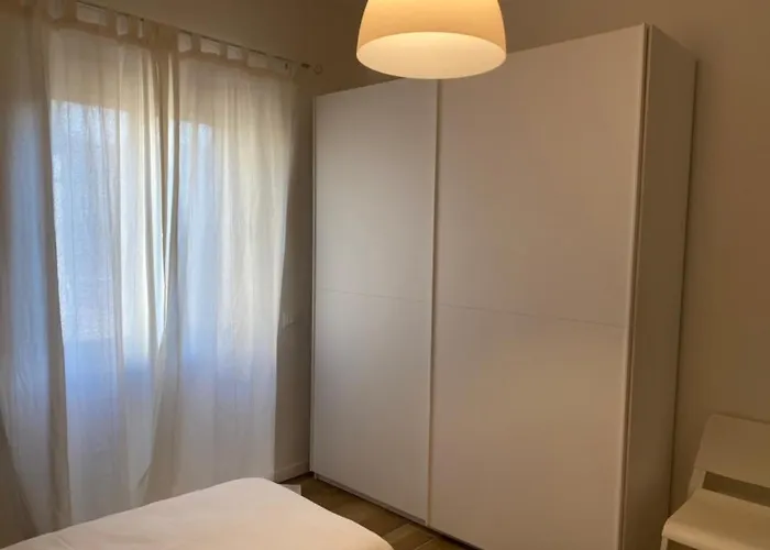 Unique Elena * Βερόνα